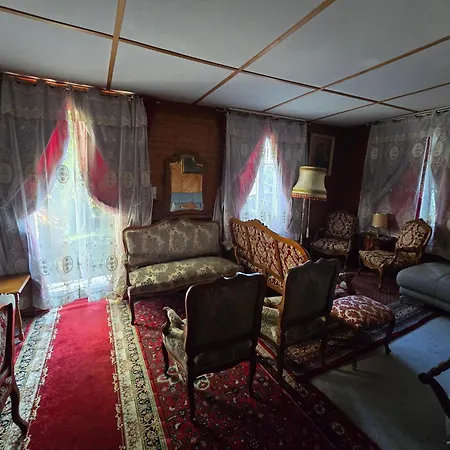 De Maitre In Villa