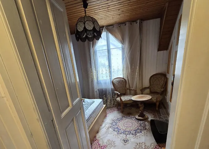 De Maitre In Villa *